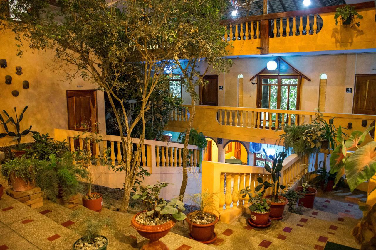 Tuzco Lodge Пуэрто-Лопес Экстерьер фото